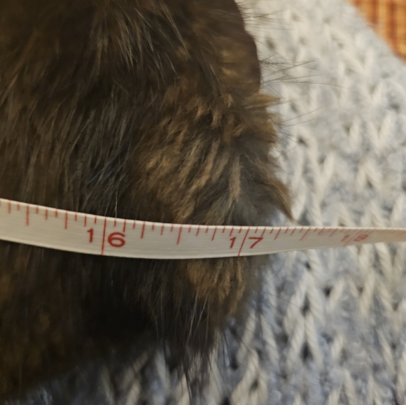 Vintage fur muff with zippered pocket - Picture 6 of 8